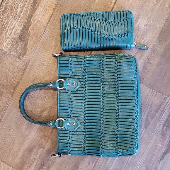 Coach Ashley Gathered Leather Mini Crossbody Shoulder Tote w/ Matching Wallet - Picture 4 of 16